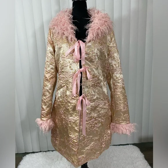 SUGAR THRILLZ High Class Heiress Brocade Coat Jacket Faux Fur Trim Beige Pink L - Picture 1 of 9